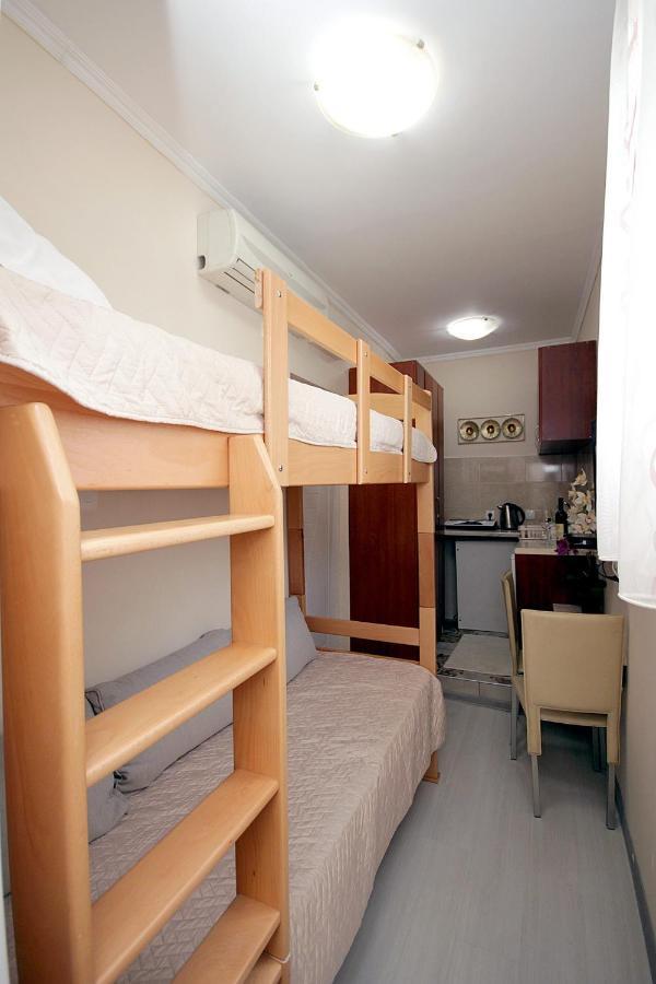 Studio Apartman Sveti Stefan Apartment Luaran gambar