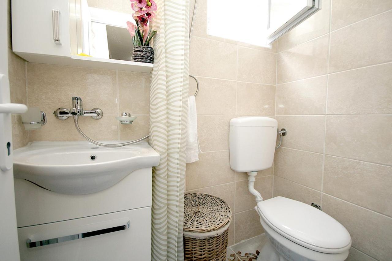 Studio Apartman Sveti Stefan Apartment Luaran gambar